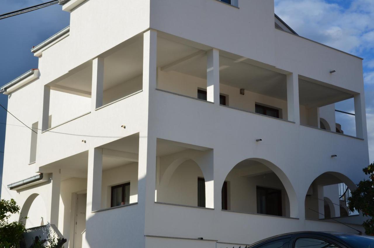 Apartmani Rita 슬라티네 외부 사진