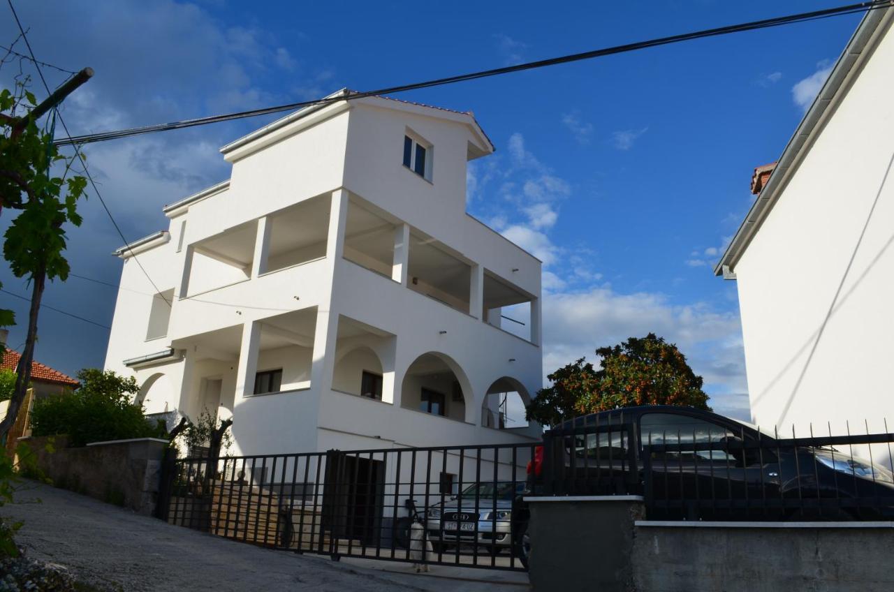Apartmani Rita 슬라티네 외부 사진
